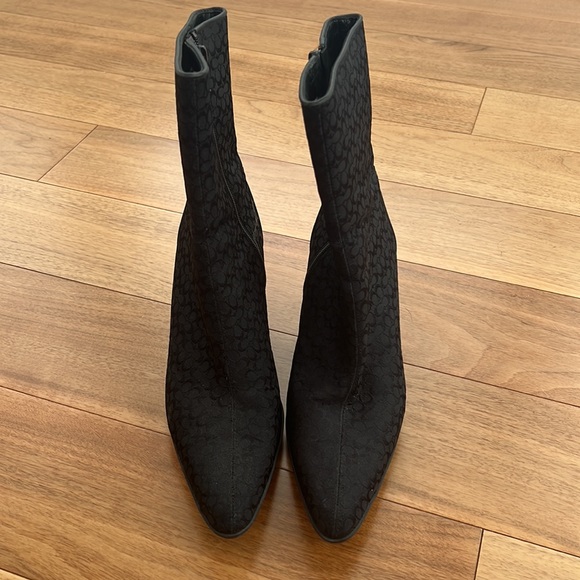 COACH jacquard monogram pointed toe boots, like new, women’s size 8.5 - Picture 4 of 6
